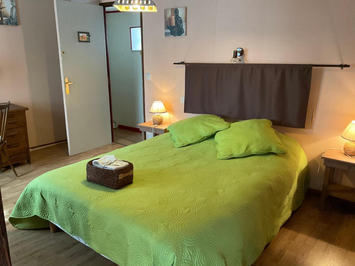 Chambres, Table D'Hotes Et Gites Les Mesanges Saint-Jean-de-Sauves Екстериор снимка