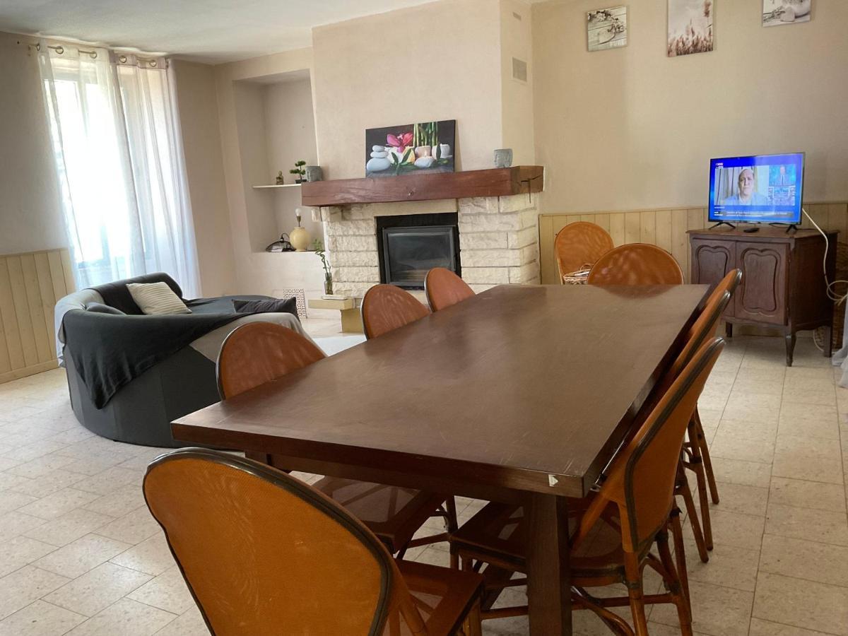 Chambres, Table D'Hotes Et Gites Les Mesanges Saint-Jean-de-Sauves Екстериор снимка